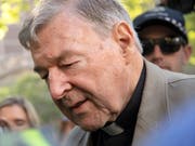 Wurde nach Bekanntwerden des Schuldspruchs wegen sexuellen Missbrauchs von Chorknaben am Mittwoch verhaftet: George Pell, australischer Kardinal und frühere Nummer drei im Vatikan. (Bild: KEYSTONE/AP/ANDY BROWNBILL)