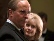 Frauenfeindlich oder feministisch? Eine neue App erforscht, ob Frauen in Filmen eine tragende Rolle inne haben oder nur schönes Beigemüse sind. Im Bild Christian Bale und Amy Adams als Dick und Lynne Cheney in «Vice». (Pressebild) (Bild: Keystone/AP Annapurna Pictures/MATT KENNEDY)