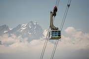 Soll einer Gondelbahn weichen: Die Seilbahn von Weggis nach Rigi Kaltbad. (Bild: Pius Amrein, 19. April 2016)
