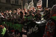 Agugge mit Wirus im St.Galler Stadtzentrum. (Bild: Reto Voneschen)