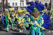 Die Guuggemusig Cocoschüttler Meggen mit dem Motto Samba do Brasil. (Bild: Philipp Schmidli)