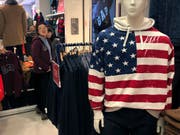 Die US-Modekette Gap will sich eine neue Struktur geben. Die Marke Old Navy solle ausgegliedert und als eigenständiges Unternehmen an die Börse gebracht werden. (Bild: KEYSTONE/AP/ANDY WONG)