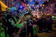 Die Hürntalschränzer Guugenmusig aus Buchs/Uffikon an der Tagwache in Willisau. (Bild: Nadia Schärli)