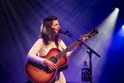 Katie Melua bei ihrem Auftritt am Blue Balls in Luzern. Bild: Manuela Jans-Koch (28. 7. 2016)