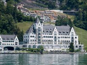 Sternenglück für das Park-Hotel Vitznau: Patrick Mahler und sein Team vom Restaurant «focus» schaffen auf Anhieb den Sprung in die Zwei-Sterne-Liga. (Bild: Urs Flüeler/Keystone)