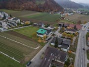 Blick auf Wikon mit dem Gemeindehaus (grünes Dach). (Bild: Dominik Wunderli, 15. November 2018)