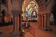 Im Basler Münster. Am 8. Februar 1519 stürmten die aufgebrachten Gesinnungsgenossen gewaltsam die Hauptkirche der Rheinstadt und zerstörten sämtliche «Götzenbilder». (Bild: Andreas Faessler)