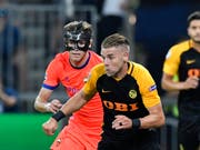 Yoric Ravet (hier am Ball für YB) verstärkt GC im Kampf gegen den Abstieg (Bild: KEYSTONE/PETER SCHNEIDER)