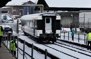 Am 18. Dezember 2017 ist der ausrangierte SBB-Waggon in Cham angeliefert worden. (Bild: Stefan Kaiser)