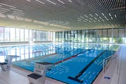 Dank des Ägeribads können auch Menzinger Kinder schwimmen lernen. (Bild: Maria Schmid (Oberägeri, 20, September 2018 ))