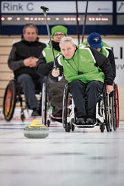 Vor einem Jahr hat Hanspeter Bieri seine Leidenschaft fürs Rollstuhl-Curling entdeckt. (Bild: Benjamin Manser)