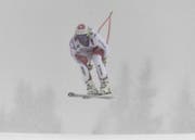 Kämpft sich bei schwierigen Wettebedingungen über die Abfahrtsstrecke: der Schweizer Beat Feuz. Bild: Christian Bruna/EPA (Åre, 9. Februar 2019)