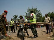 Im Kongo sind trotz zahlreicher Massnahmen bereits rund 500 Personen an Ebola verstorben. (Bild: KEYSTONE/AP Kate Holt)