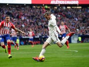 Gareth Bale setzt nach seiner Einwechslung zum Schuss an, der das 3:1 bedeutet (Bild: KEYSTONE/AP/MANU FERNANDEZ)