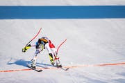 Ihr Einsatz wird belohnt: die Schwyzerin Corinne Suter holt sich Super-G-Bronze. (Bild: Jean-Christophe Bott/Keystone (Åre, 5. Februar 2019))