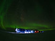 Die britische Forschungsstation Halley VI am Rand des Südatlantischen Ozeans wird von einem Eisbergabbruch bedroht. (Bild: Keystone/AP British Antarctic Survey/Sam Burrell)