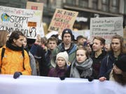 Die Schwedische Klimaktivistin Greta Thunberg nimmt am Klimastreik in Hamburg teil. (Bild: Keystone/AP DPA/DANIEL REINHARDT)