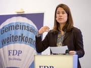 Nimmt den Parteimitgliedern den Klima-Puls: FDP-Präsidentin Petra Gössi, hier beim Wahlkampfauftakt in Schachen AG. (Bild: KEYSTONE/URS FLUEELER)