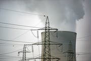 Der Kühlturm des Atomkraftwerks Gösgen. (Bild: Benjamin Manser, Niedergösgen, 1. November 2016)