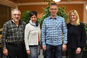 Der wiedergewählte Präsident, Paul Jans, mit dem neuen Ehrenmitglied, Nicole Arnold, dem abtretenden Kassier, Renato Muoser, und der neu gewählten Sarah Reding (von links). (Bild: Georg Epp, Altdorf, 9. März 2019)