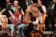 Die «Örgeli-Kids» am Unterhaltungsnachmittag. (Bild: Katharina Schatton)