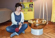 Grünen-Präsidentin Sibylle Stör wagt in ihrer Sirnacher Praxis den beruflichen Neuanfang. (Bild: Christoph Heer)