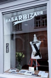 «Basar bizarr»-Schaufenster, das im März an Emily Wilding Davison erinnert. (Bild: Anita Sonnabend - 7. März 2019)