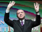 Die gegenwärtige Konjunkturlage in der Türkei dürfte ihm nicht gefallen: Präsident Recep Tayyip Erdogan. (Bild: KEYSTONE/AP Pool Presidential Press Service)