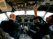 Software-Update nach zwei rätselhaften Abstürzen geplant: Der Flugzeugbauer Boeing will die Bordcomputer seiner Maschinen des Typs 737 MAX mit einem verbesserten Programm versehen. (Bild: KEYSTONE/AP/Donna McWilliam)