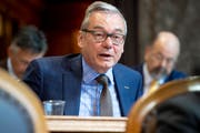Hält nichts von der Konzernverantwortungs-Initiative und von einem Gegenvorschlag: FDP-Ständerat Ruedi Noser. (Bild: Anthony Anes, Keystone)