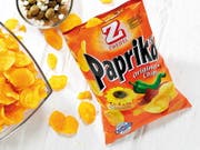 Sommerwetter und Fussball-WM haben die Verkäufe von Zweifel Pomy-Chips im vergangenen Jahr kräftig ansteigen lassen. (Bild: KEYSTONE/PPR/OBS/ZWEIFEL POMY-CHIPS AG)