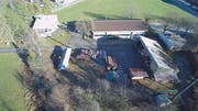 Das Wohnhaus (oben links) bleibt bestehen, der Werkhof der Ortsgemeinde Buchs hingegen wird abgerissen und neu gebaut. (Bild: PD)