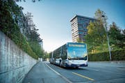 Die Zugerland Verkehrsbetriebe bestellen neue Gelenkbusse. (Bild: Zugerland Verkehrsbetriebe)