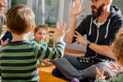 Der Stadtrat vermutet, dass rund 250 Kleinkinder in der Stadt Luzern eine Sprachförderung nötig haben. (Symbolbild: Getty)