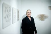 Die Werke von Johanna Näf leben vor allem durch ihre Leichtigkeit. (Bild: Stefan Kaiser, Zug, 10. März 2019)
