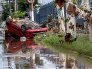 Regen liess mehrere Flüsse in der Region um die Millionenstadt São Paulo über die Ufer treten. (Bild: KEYSTONE/EPA EFE/SEBASTIAO MOREIRA)