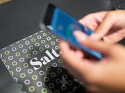 Die Nummer drei im hiesigen Telekommarkt hat Abokunden gewonnen. (Bild: KEYSTONE/GAETAN BALLY)