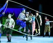 Auf der Musical-Bühne ist viel Betrieb. (Bild: KEYSTONE/Walter Bieri)