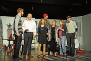 Alle nicht ganz 100: Claude Sachser, Urs Heeb, Carmen Villa, Joêl Franco, Monika Weilenmann, Larissa Baer und Christian Heeb. (Bild: Michael Hug)