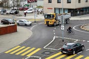 Über den Murianer Turbokreisel führen auch eine kantonale und kommunale Radroute. (Bild: Eddy Schambron)