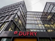 Das Schlusssquartal lief beim Dufry-Konzern, der Läden an Flughäfen betreibt, wieder etwas besser. (Bild: KEYSTONE/PATRICK STRAUB)
