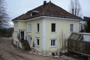 Die Abbrucharbeiten an der Villa Gschwend haben begonnen. (Bild: Yann Lengacher)