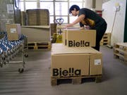 Der Büroartikel-Hersteller Biella-Neher soll französisch werden: Produktionsstätte in Brügg (Archivbild). (Bild: KEYSTONE/GAETAN BALLY)