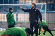 Heris Stefanachi leitet seit gut vier Monaten die Trainings des Promotion-League-Clubs Brühl. Bild: Urs Bucher