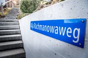 Der Alja Rachmanowaweg wurde nach der Autorin benannt. Ihr Haus lag direkt am Weg. (Bild: Andrea Stalder)