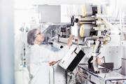 Vifor Pharma hat den Personalbestand leicht ausgebaut. Neue Stellen gab es vor allem in der Produktion und im Vertrieb. (Bild: PD)