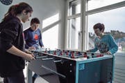 Der Töggelikasten ist im Jugendtreff der Gemeinden Rickenbach und Wilen sehr beliebt. (Bild: Nicola Ryser)