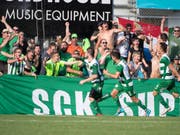 Topskorer Nico Siegrist (links) avanciert für Kriens gegen Vaduz zum Matchwinner (Bild: KEYSTONE/MARCEL BIERI)