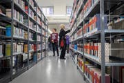 In der Bibliothek in der Hauptpost St. Gallen findet sich ein breites Angebot. (Bild: Urs Bucher)