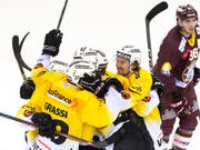 Berner Jubel in Genf, hier nach Grassis Führungstreffer in der 29. Minute (Bild: KEYSTONE/LAURENT GILLIERON)